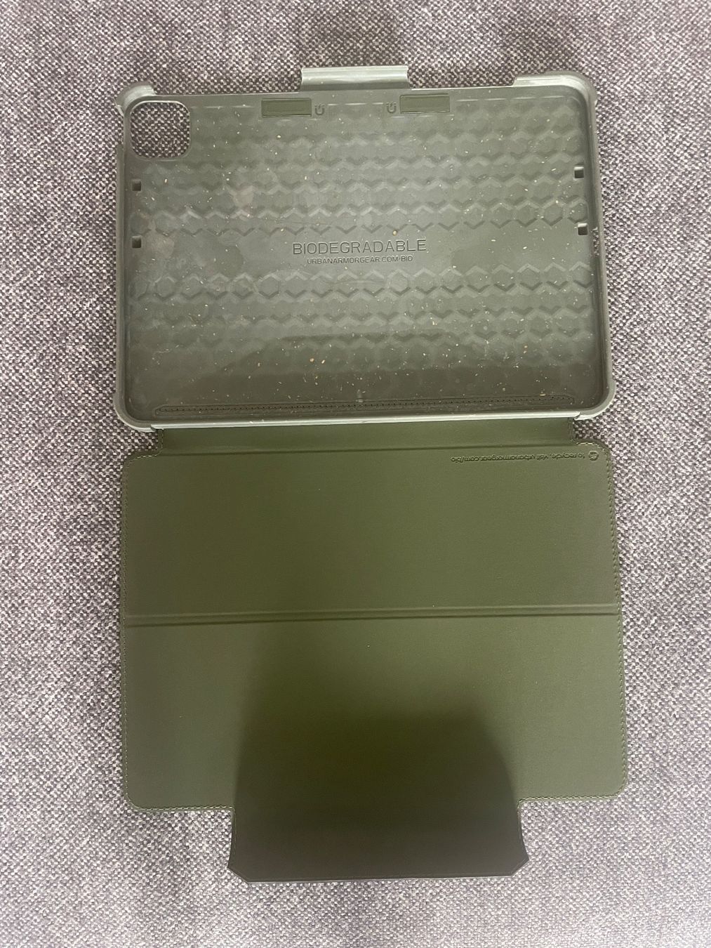 Covers & Borse: UAG iPad Air prtorector / cover NEW without packaging – Nuovo (secondo la descrizione) da Pully venduto da Sell_it_all