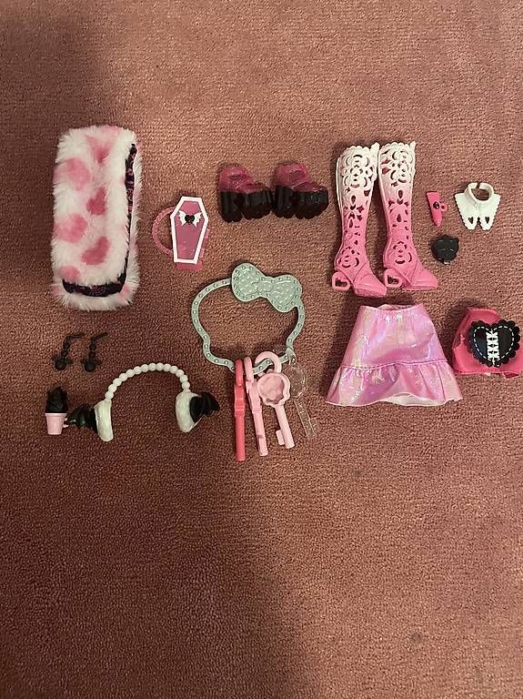 Poupées: Monster High Umkleide Draculaura – D'occasion à Ormalingen par Cosma11 1