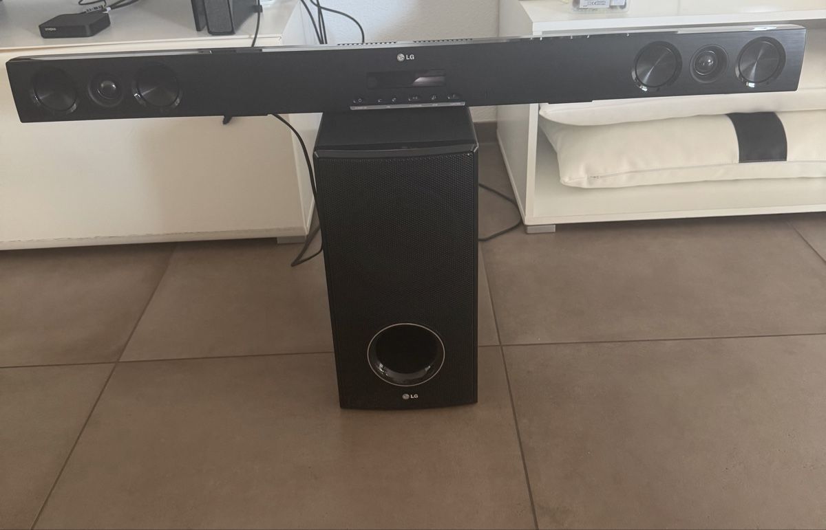 LG Lautsprecher: Soundbar – Gebraucht aus Oftringen von roy_j87t