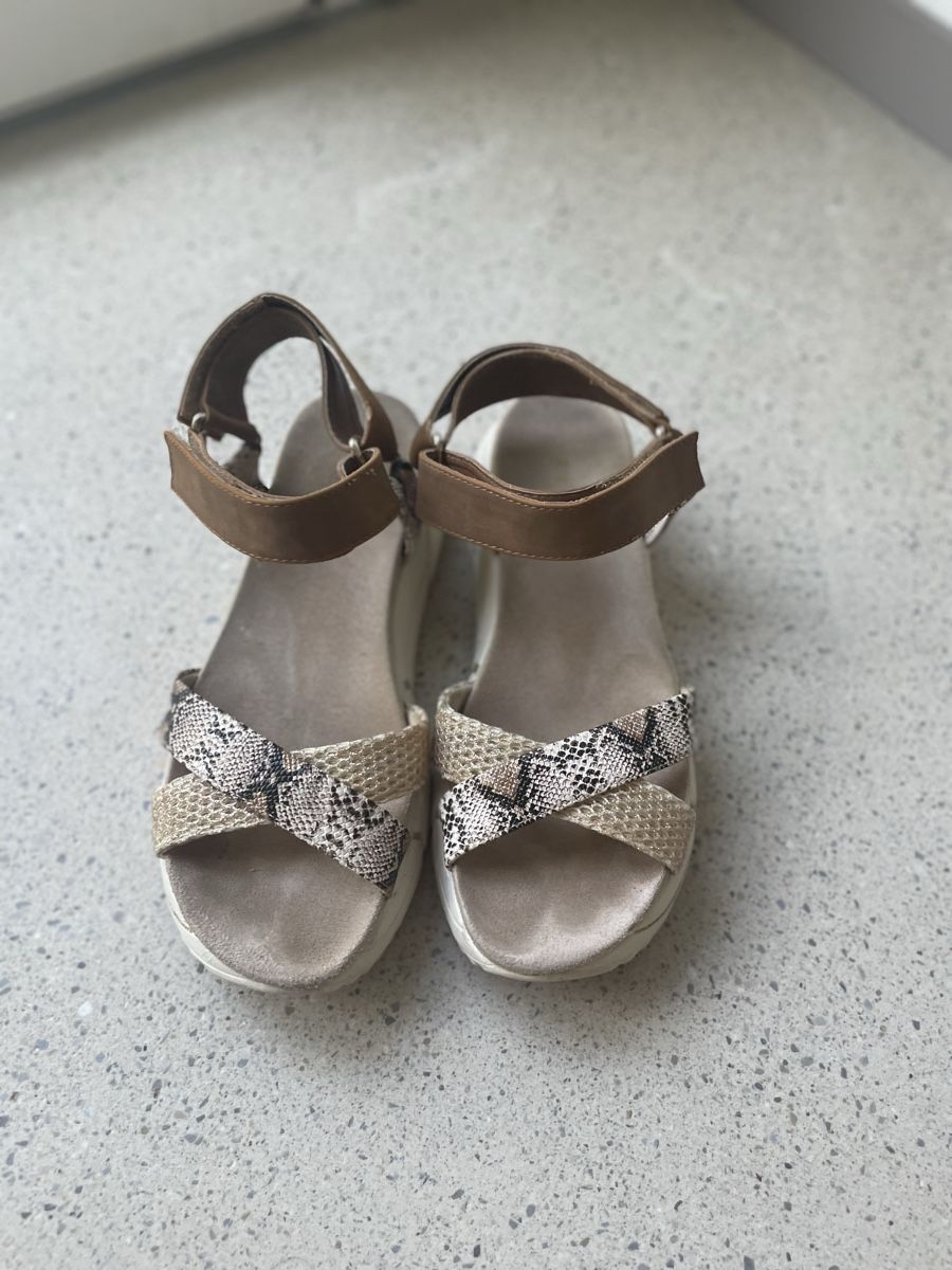 Bugatti Damenschuhe: Bugatti Sandalen Gr. 41  – Gebraucht aus Zürich von Mary233 2