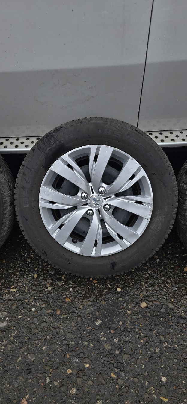 Peugeot Cerchioni: Felgen Peugeot 208 – Usato da Aarburg venduto da suh_kbn9 3