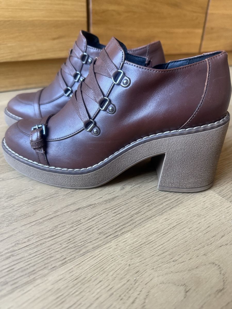 Geox Scarpe da donna: Geox Stiefeletten, Gr. 39 – Nuovo (secondo la descrizione) da St. Gallen venduto da gat_kp29 1