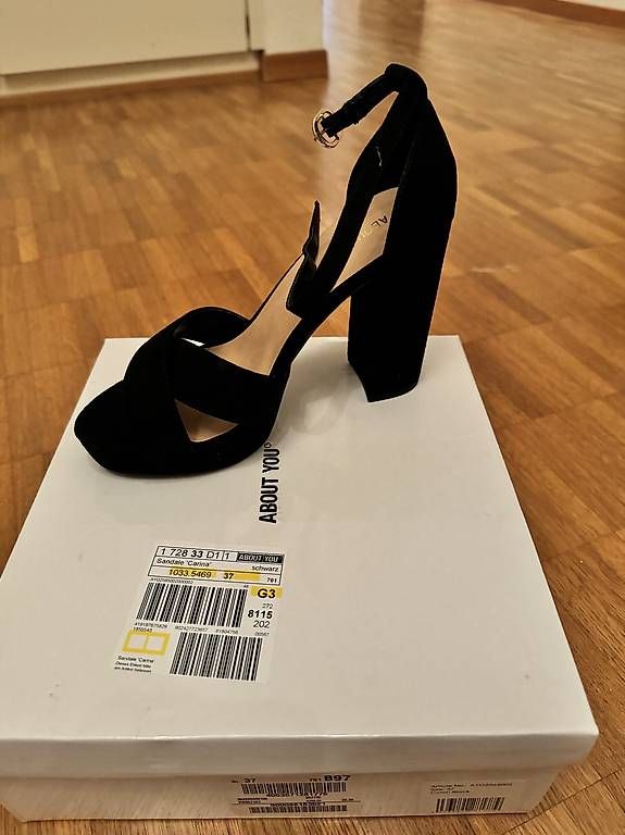Damenschuhe: About You Sandalen Gr 37 und 39 – Gebraucht aus Winterthur von Eli_09 1