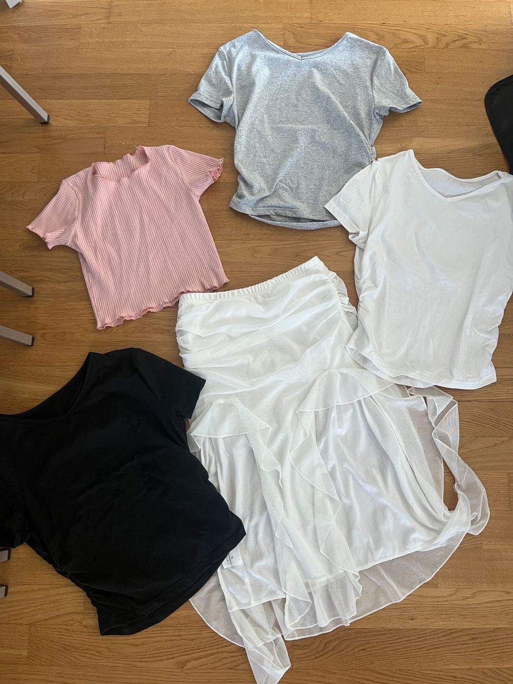 Lots de vêtements: Kleider Grösse S – D'occasion à Gretzenbach par Senta88