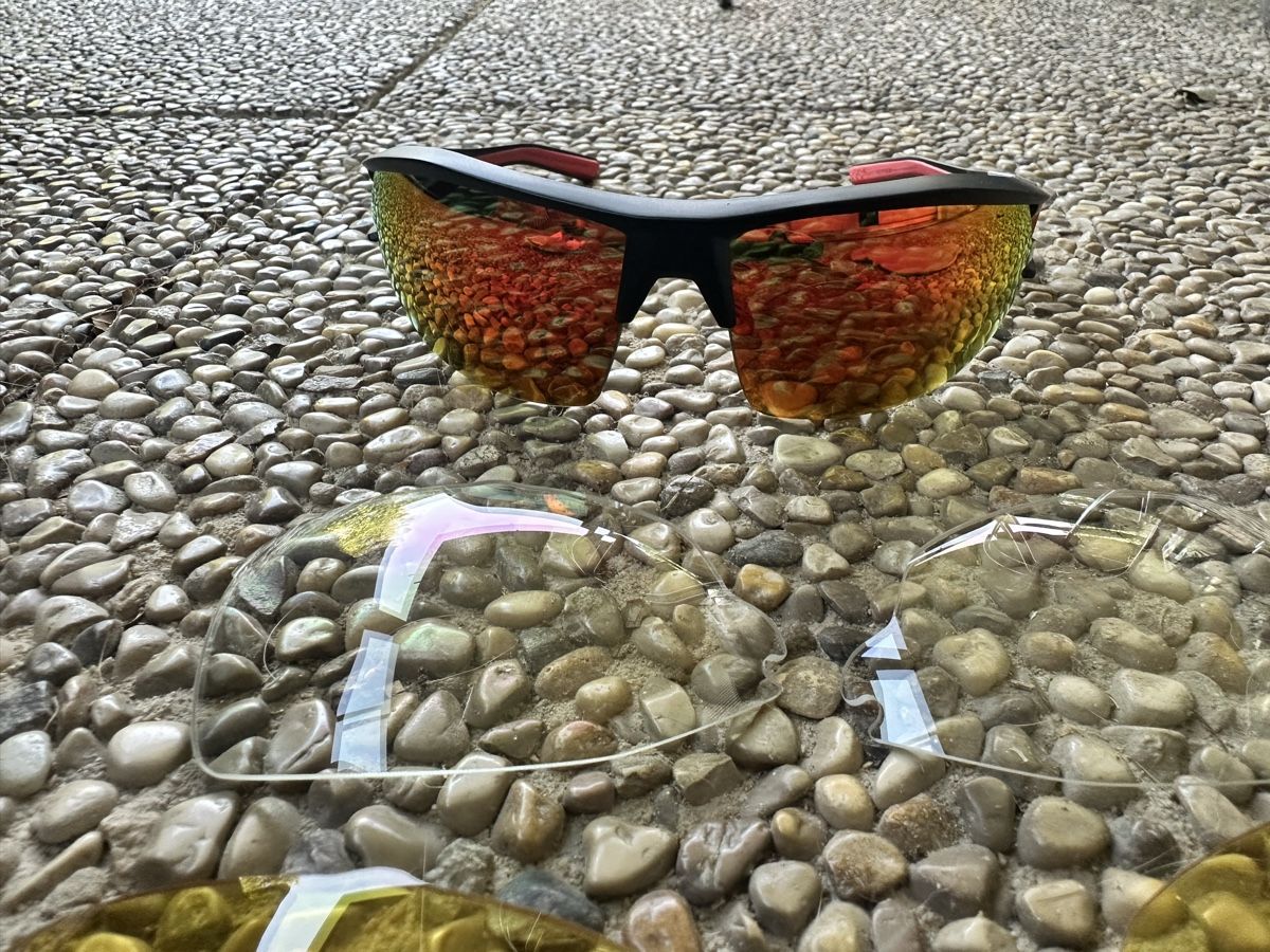 Decathlon Brillen & Gläser: Lunettes de cyclisme B'Twin Cycling 700 Pack – Gebraucht aus Plan-les-Ouates von aur_z5pj 2