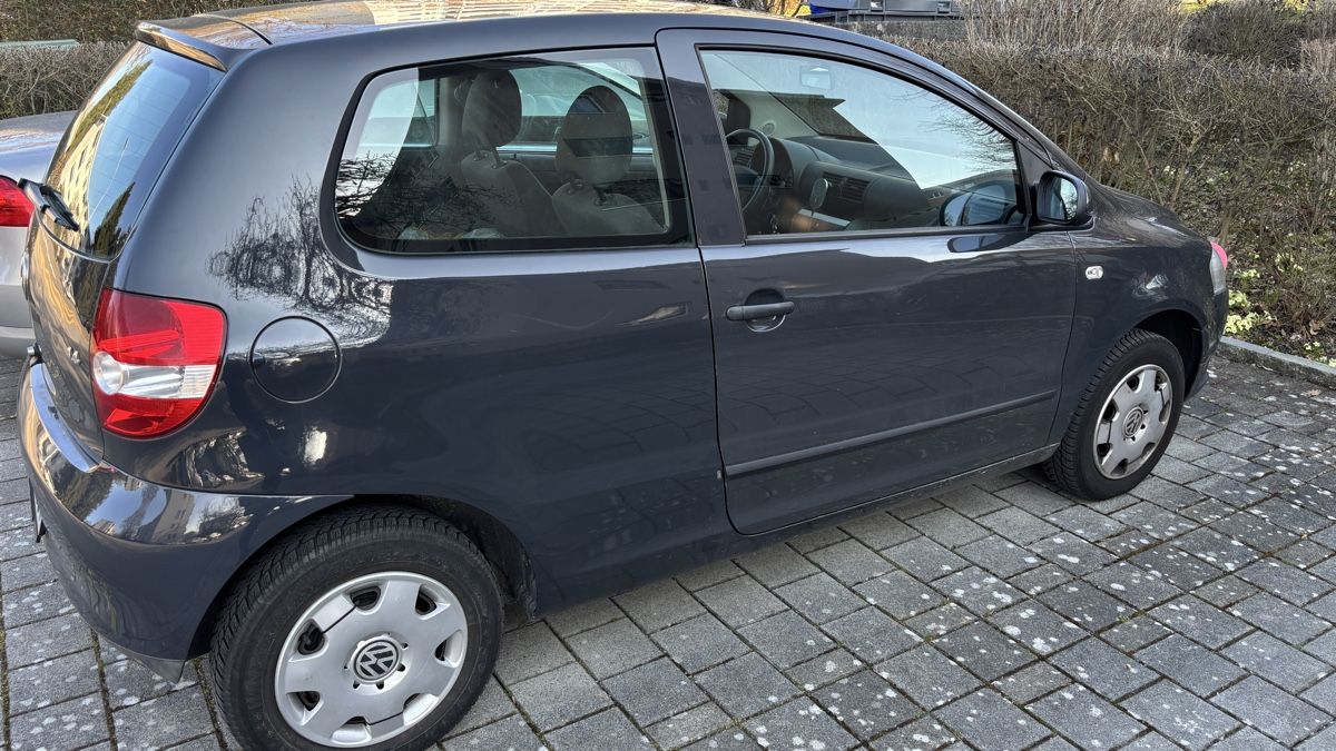 VW Automobili: Volkswagen Fox 1.4 – Usato da Zuerich venduto da market08 1