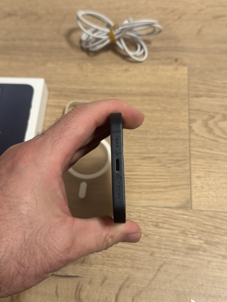 Apple Portables: Iphone 13 – D'occasion à Uetendorf par Sim83 3
