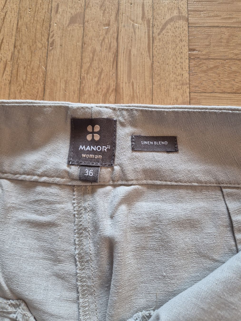 Manor Pantaloni: Weite Stoffhose linen blend beige, Grösse  36 – Usato da Pfäffikon SZ venduto da vale_111 1