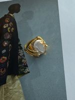 Goldfarbener Ring