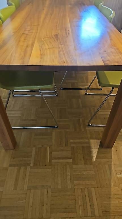 Tavoli: Holz-Esstisch – Usato da Schlieren venduto da S.Alee 2