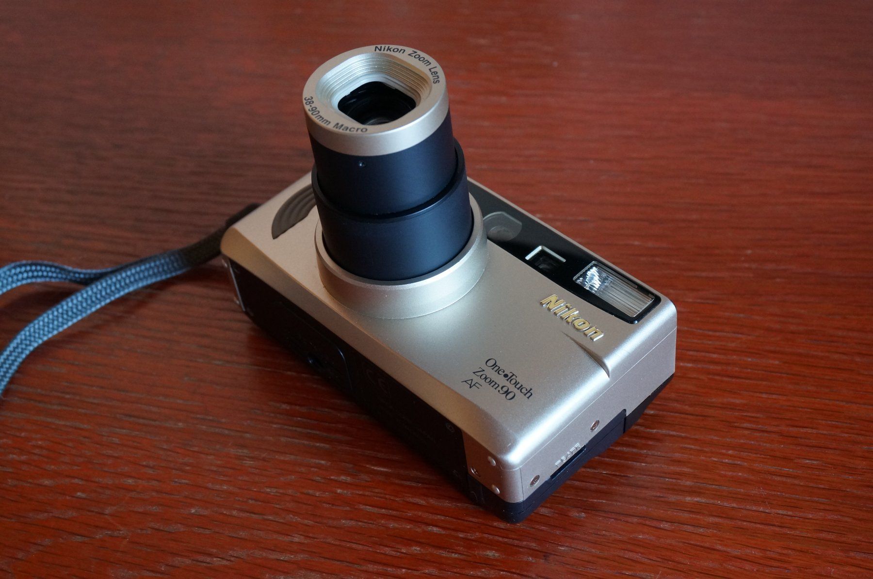 Nikon Fotocamera: Nikon One Touch Zoom 90 AF 38-90mm Macro "Point & Shoot" – Usato da Spreitenbach venduto da Salesmanship 9