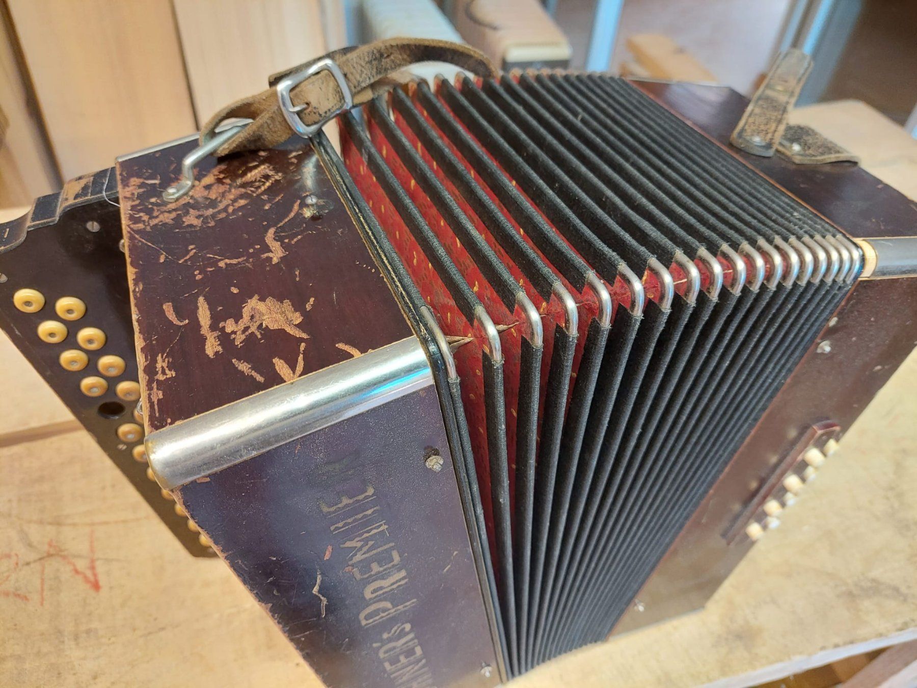 Hohner Musikinstrumente: Akkordeon diatonisch Hohner's Premiere – Defekt aus Davos Platz von wauwauin 2