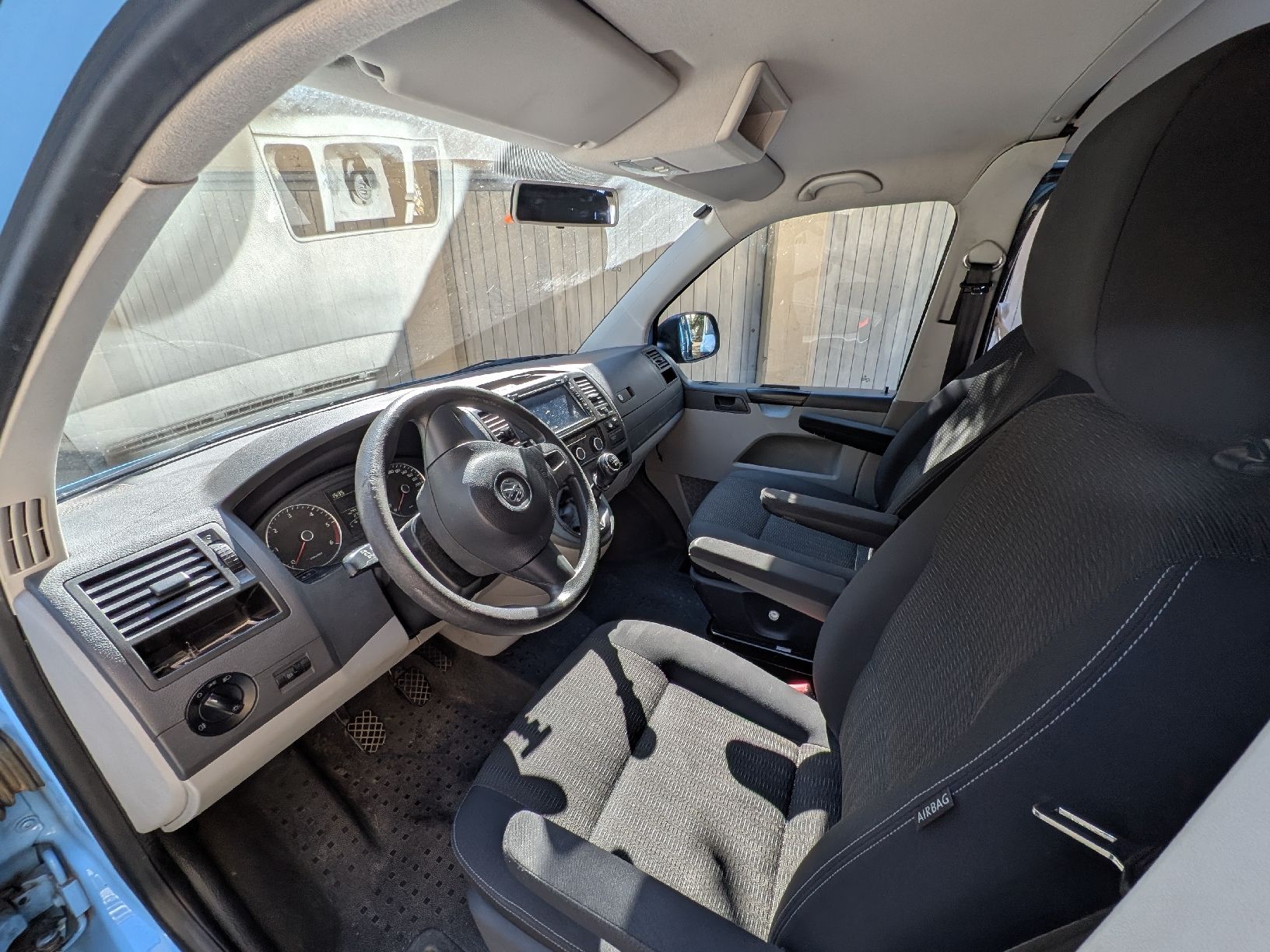 VW Veicoli commerciali: VW T5 4Motion Camper | Offroad + Alltag oder Lieferwagen – Usato da Bern venduto da BeteranoMarket 9