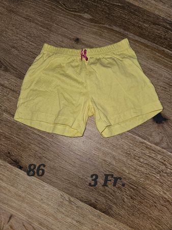 kurze Hosen Grösse 86