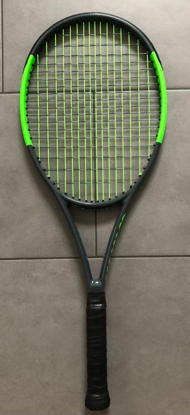 Wilson Raquettes: Wilson Blade Team 99 Lite – D'occasion à Schattdorf par ratr84