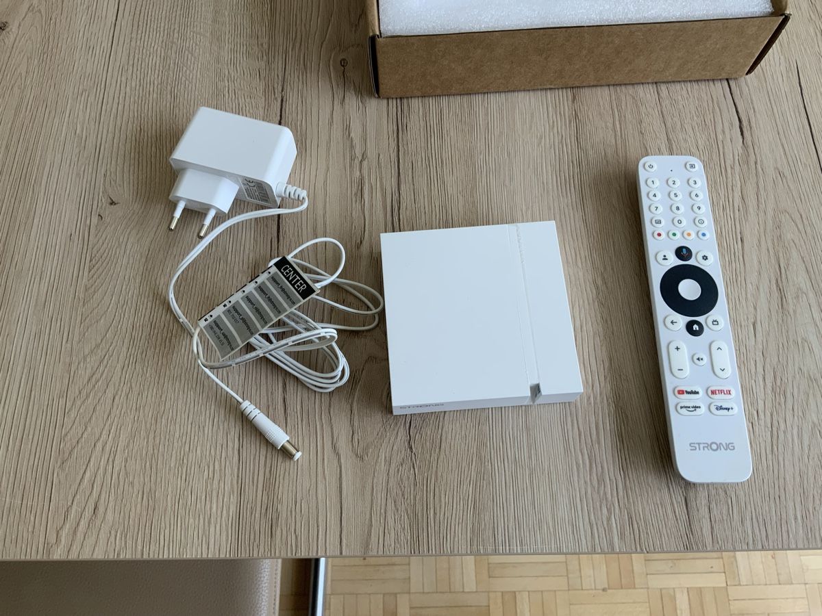 Receiver: Strong SRT202 Android TV Box mit Fernbedienung – Gebraucht aus Wil SG von sabine.heinrich