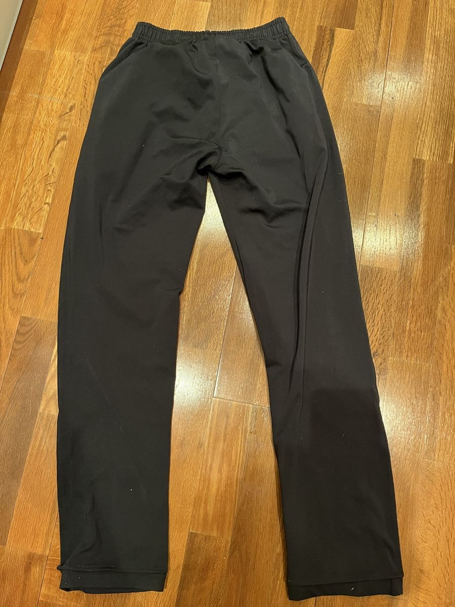 Nike Pantalons: NIKE Jogginghose schwarz – D'occasion à Ittigen par str_9dw5 1