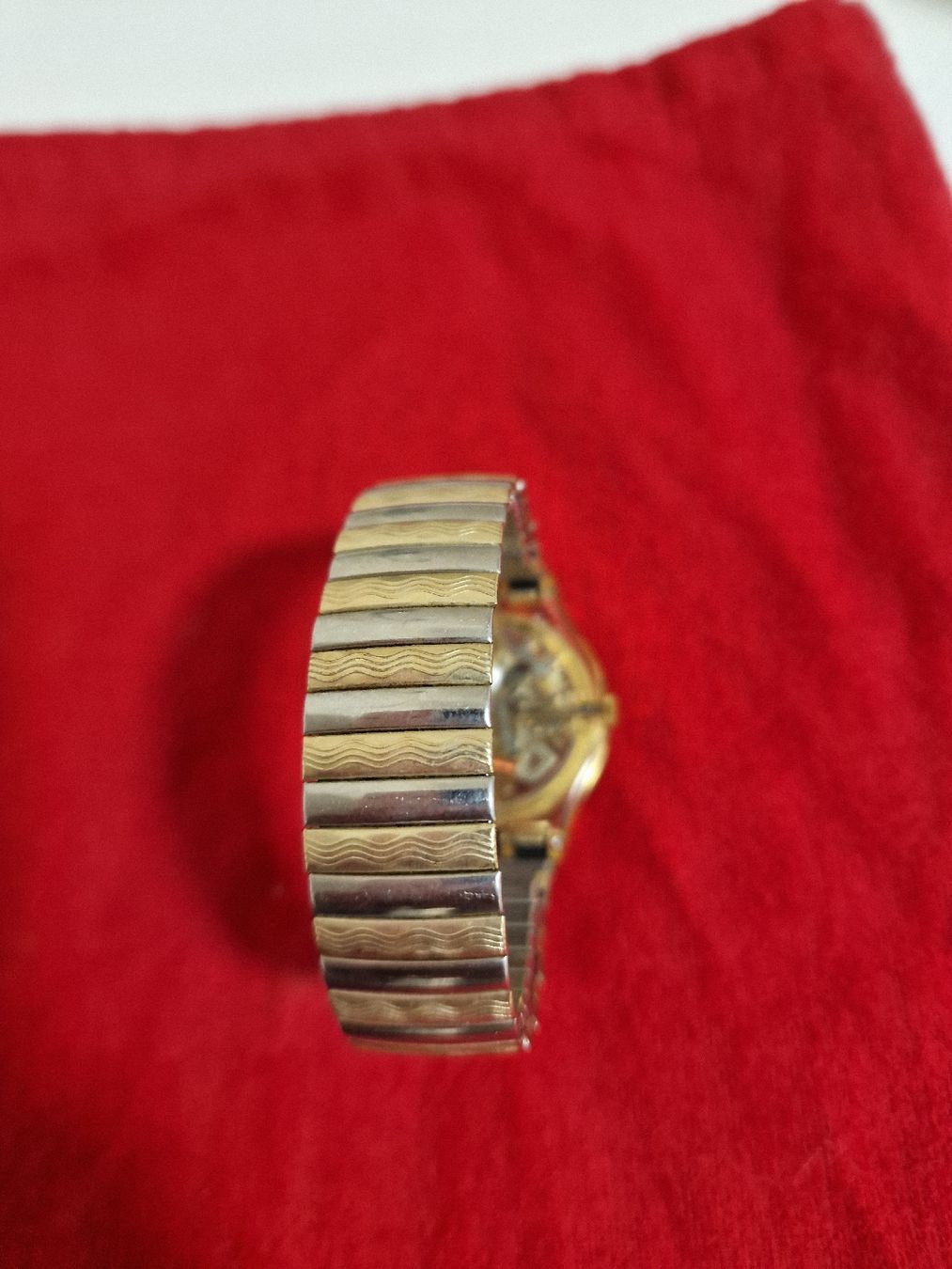 Swatch Uhren: Montre Swatch dorée vintage - Élégance et originalité – Gebraucht aus Cheseaux sur Lausanne von pan_skd5 1