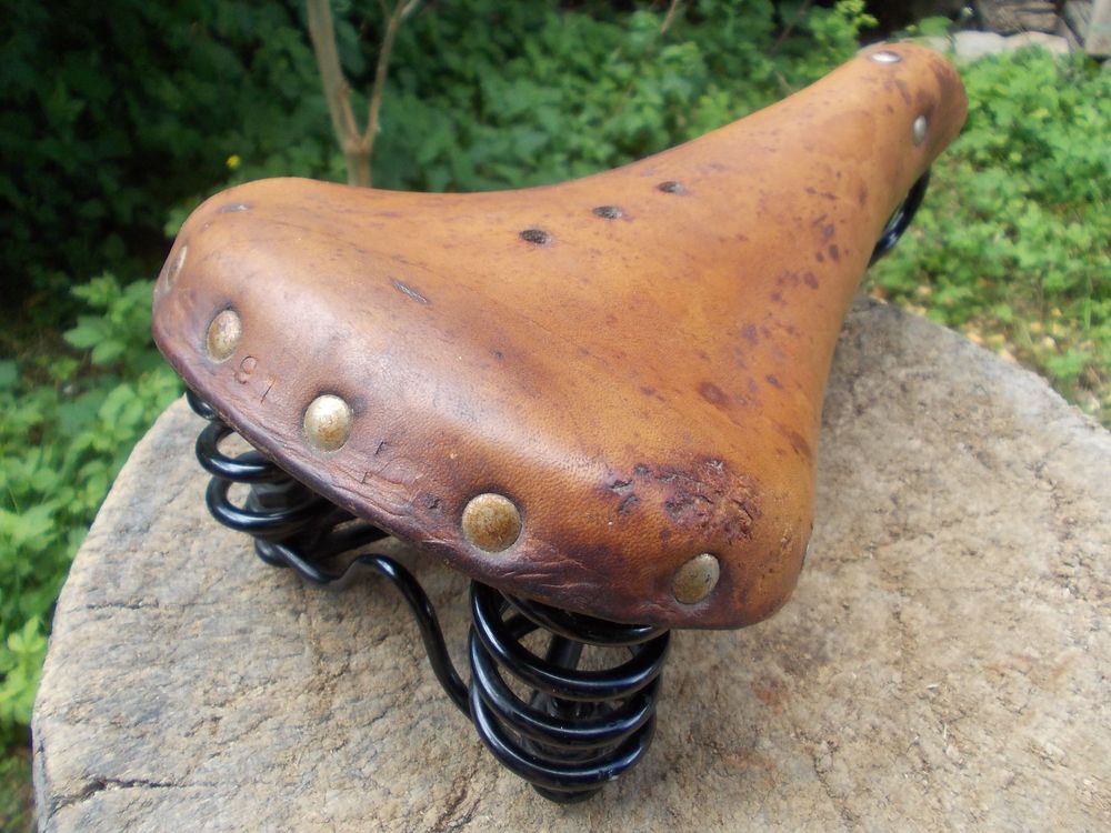 Pezzi di ricambio: Original MILITÄRVELO LEDER SATTEL zu Ordonnanzrad 93 / 05 – Usato da Gsteigwiler venduto da HORMIGA21