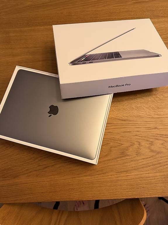 Apple Notebooks: MacBook Pro (2019) – Gebraucht aus Châtelaine von SamuelDavies