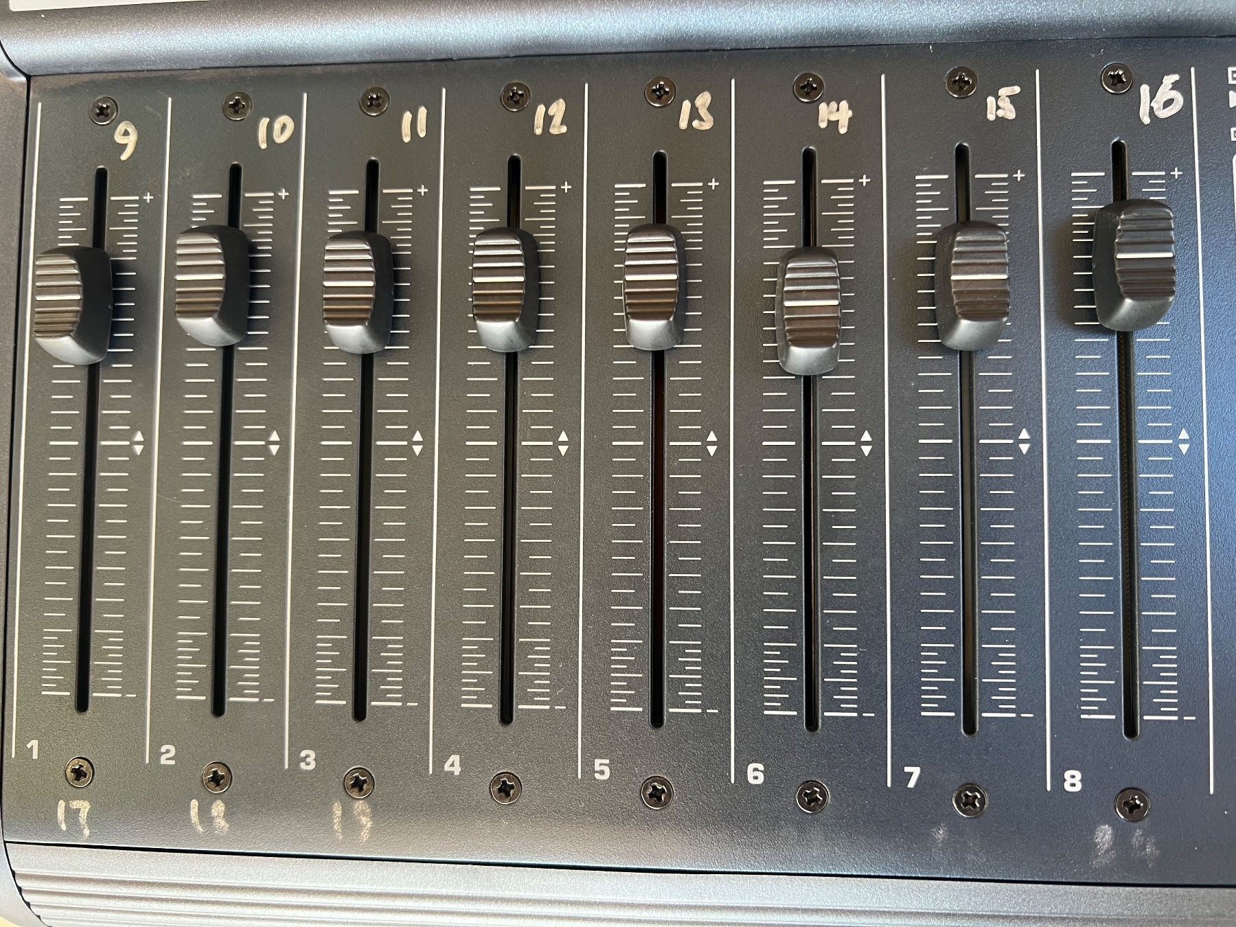 Console di mixaggio: Behringer BCF2000 MIDI Controller - Top Zustand! 🔥 – Usato da Gebenstorf venduto da Secondtronik 1