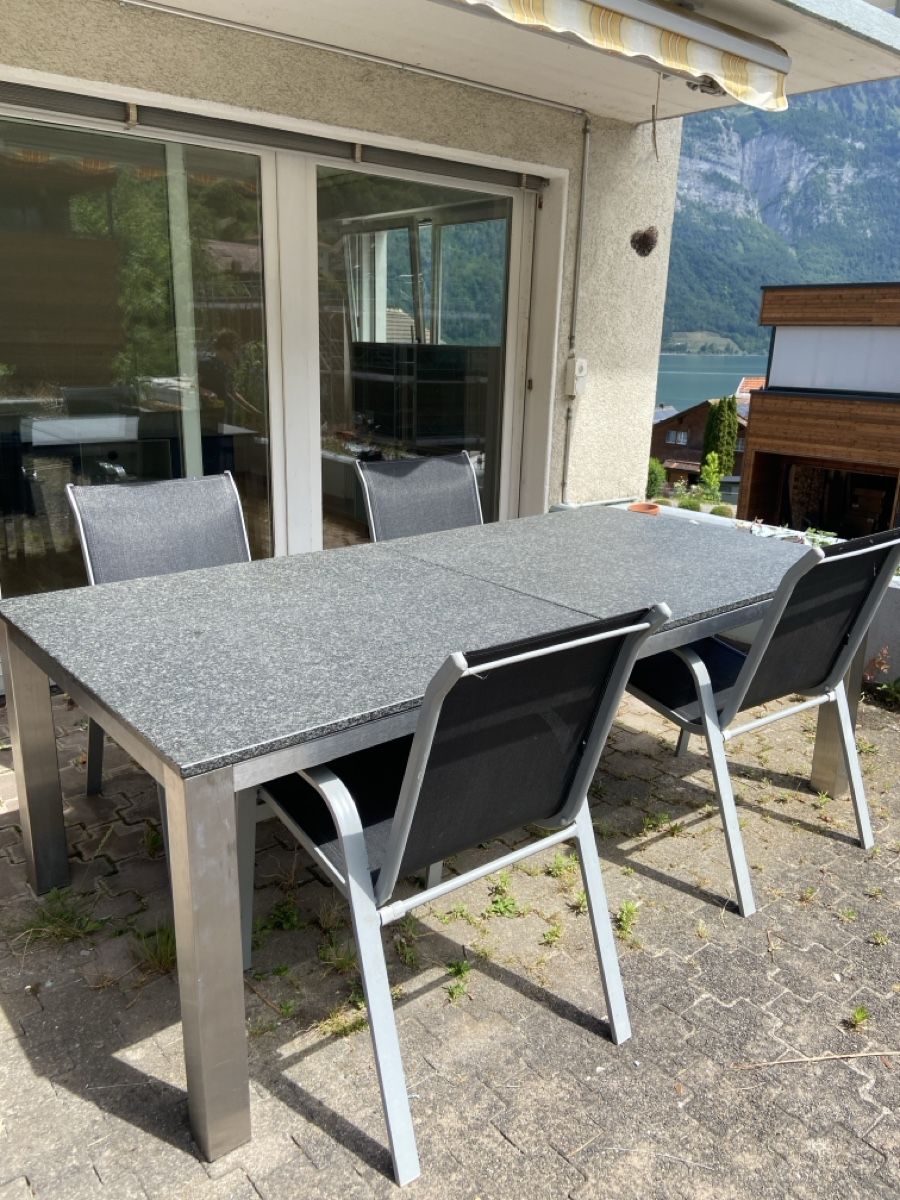 Tavoli: Schöner Gartentisch mit Granitplatte, Edelstahl – Usato da Mols venduto da Dero21