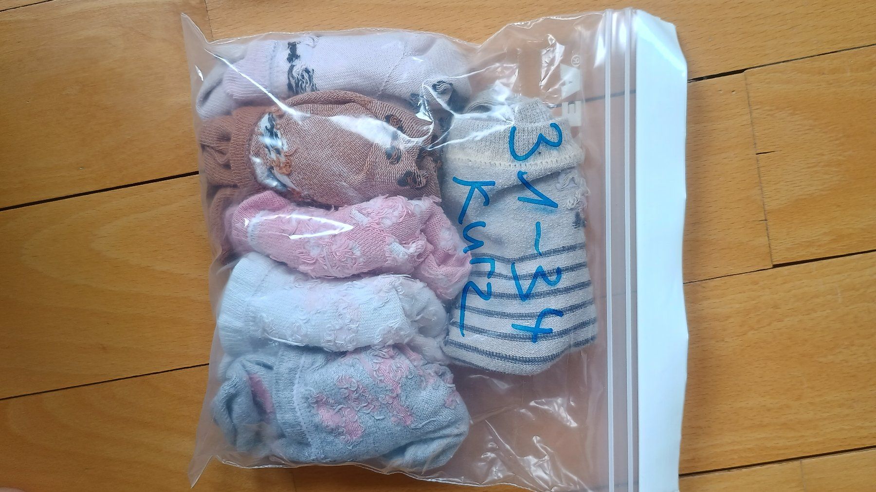 Lotti & Set di vestiti: Mädchen Kleiderpaket Gr. 122/128 – Usato da St. Gallen venduto da takalusu 3