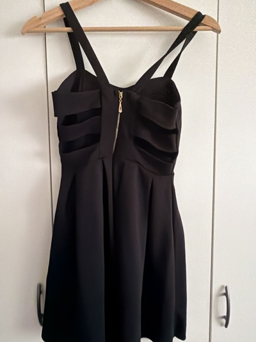 Vestiti: Black dress – Usato da Genève venduto da hai_6svf