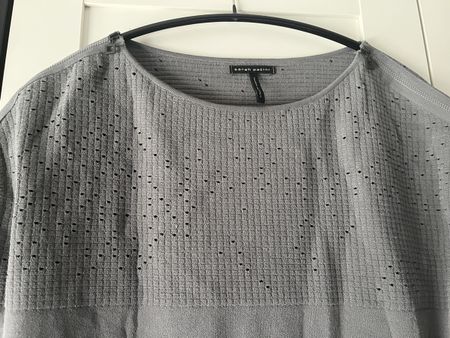 T-shirt Sarah Pacini gris taille unique état neuf