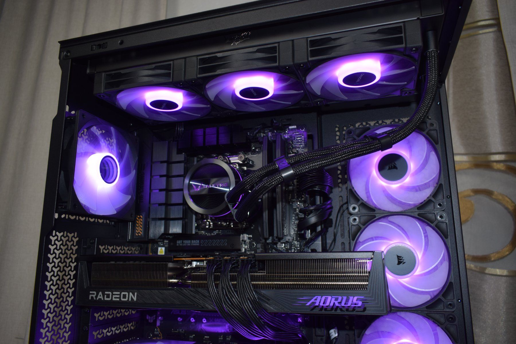 Amd PCs: Gaming PC 7950X | RX 9070 XT | 32GB | 2TB SSD – Neuf (Voir description) à Menziken par PurpleSky89 4