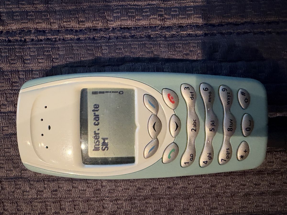 Téléphone mobile Nokia 3410 vintage avec boîte et chargeur (Gebraucht ...
