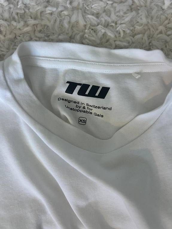 T-shirt: Tshirt in Weiss – Usato da Nürensdorf venduto da pgiuga 1