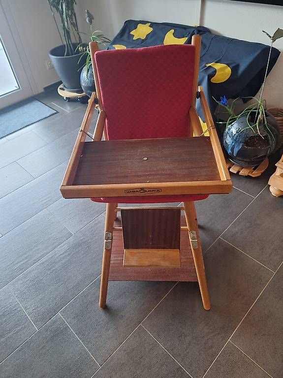 Seggioloni: Nostalgischer Kinderhochstuhl – Usato da Wimmis venduto da S.Jenni 1