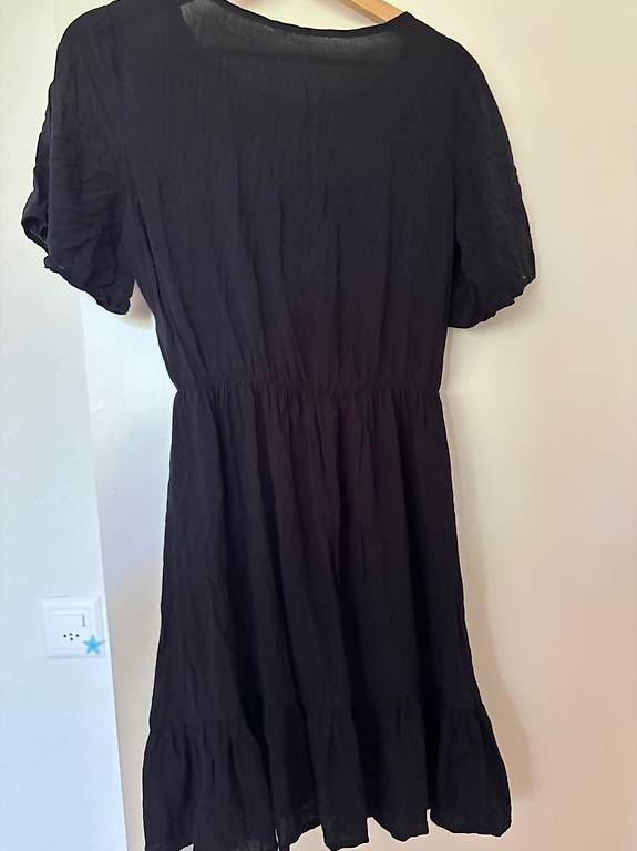 Tezenis Vestiti: Leichtes schwarzes Kleid Grösse S – Usato da Bern venduto da shiggyy 3