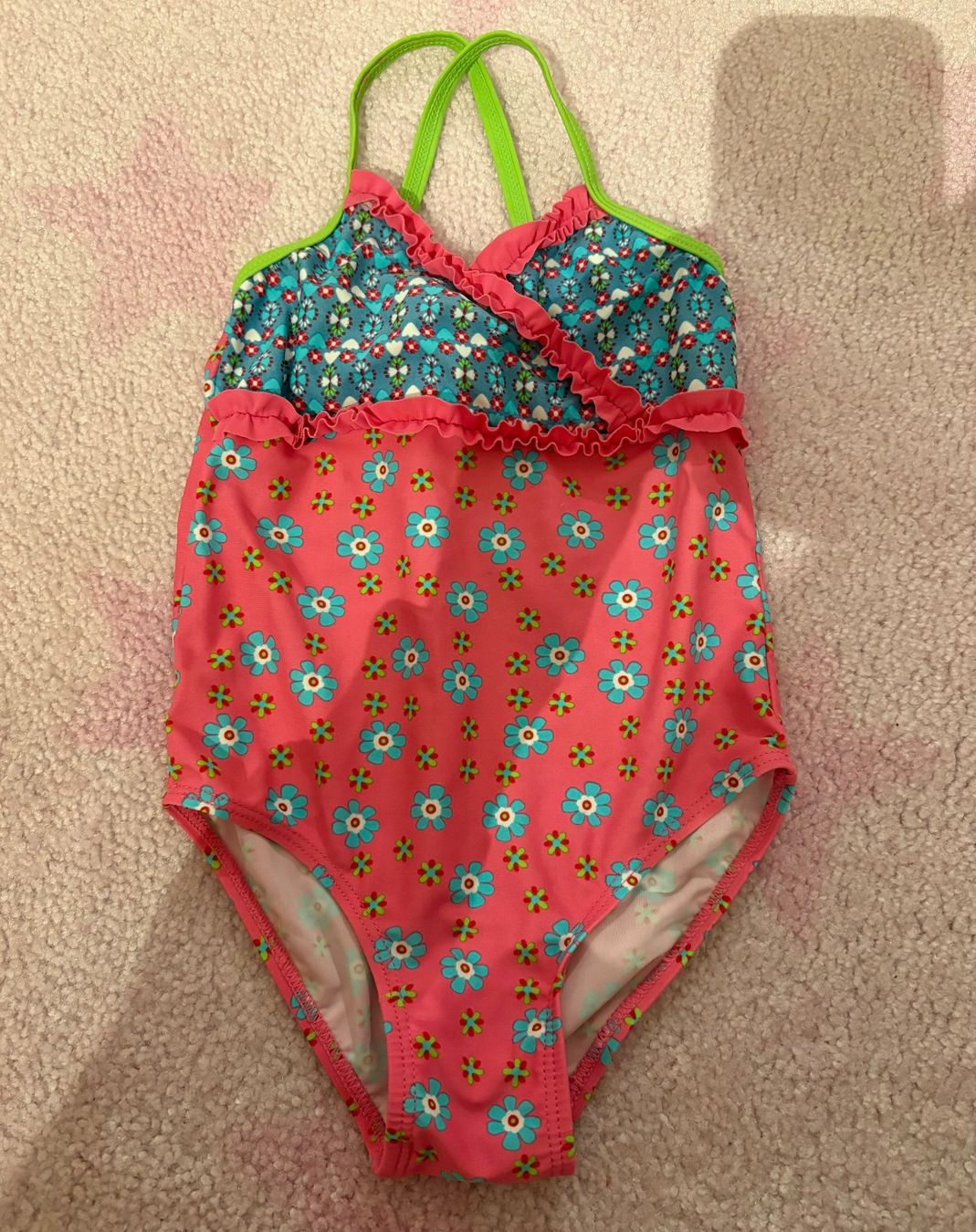 Badekleider & Bikinis: Badeanzug Grösse 98/104 – Gebraucht aus Wangen ZH von pink28