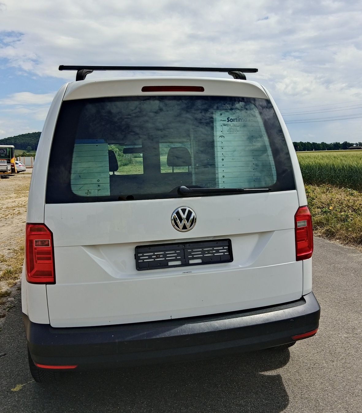 VW Veicoli commerciali: VW Caddy 4  1.2  Sortimo-Gestell / Scheckheftgepflegt – Usato da Rafz venduto da Ewaldino 3