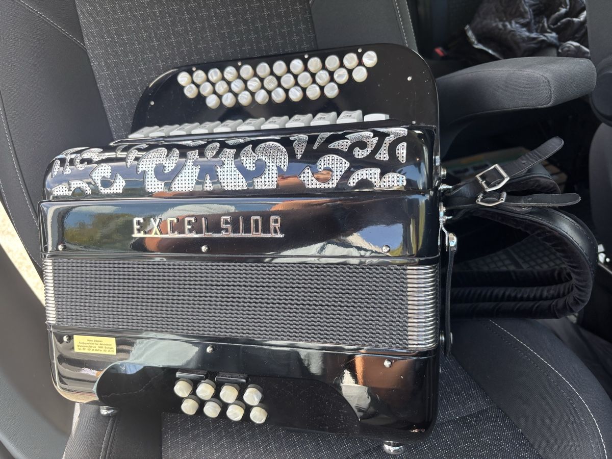 Excelsior Strumenti musicali: Akkordeon Excelsior 4Chörig  – Usato da Horw venduto da Oergeli0074 2