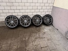BMW Felgen mit Sommerreifen  Komplettsatz zu verkaufen