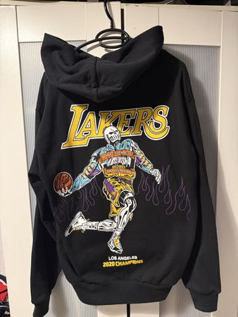 Sweat à capuche Lakers WL Warren lotas noir taille M bon éta