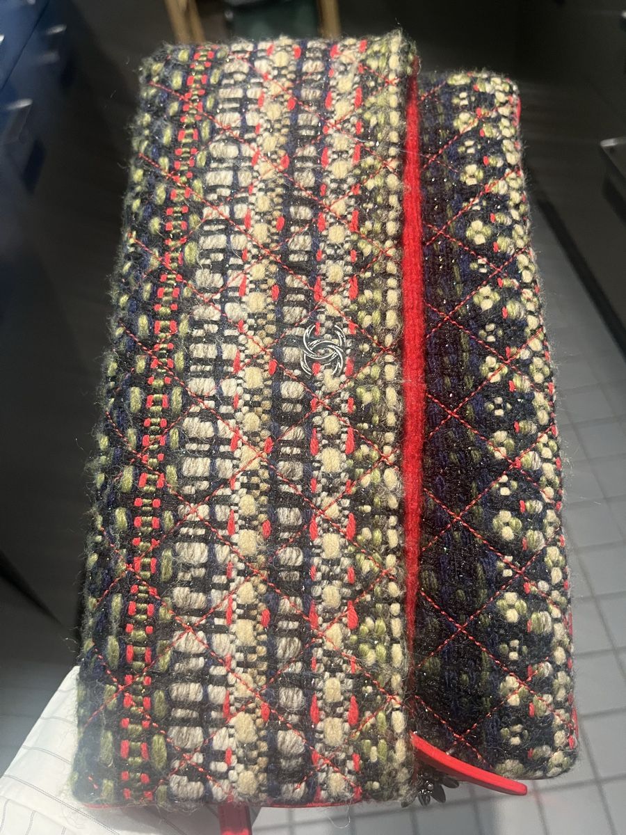 Chanel Sacs femmes: Pochette Chanel en tweed – Neuf (Voir description) à Ebikon par loy_wjg6 2