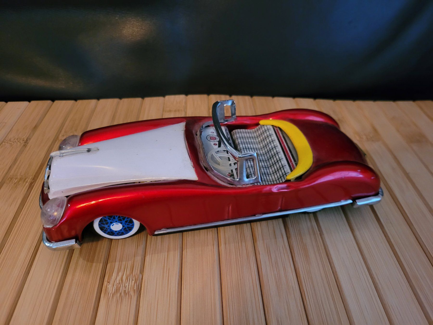Giocattoli: Blechspielzeug Auto, Oldtimer Cabrio, rot/weiss, Vintage – Usato da Nürensdorf venduto da spartacus64