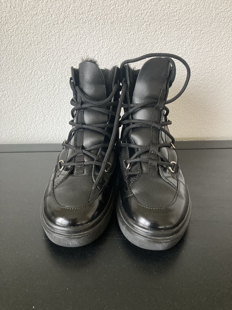 Scarpe da donna: Winterschuhe von Hogan – Usato da Bettlach venduto da Valgoy 3