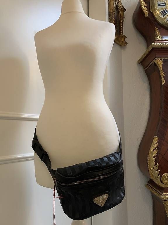Maison Mollerus Borse: Original Maison Mollerus Bauchtasche Top – Usato da Rothrist venduto da Oddymanliane