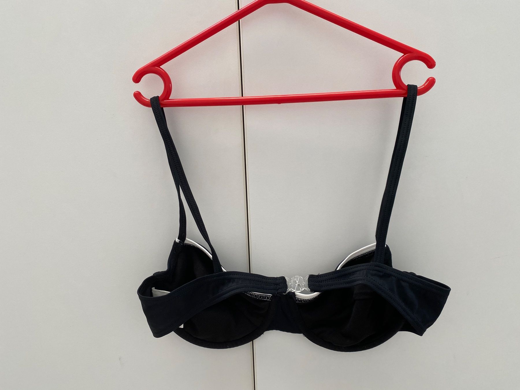 Costumi da bagno & Bikini: Bikini Oberteil schwarz Gr.36 – Usato da Wädenswil venduto da JJ15 1