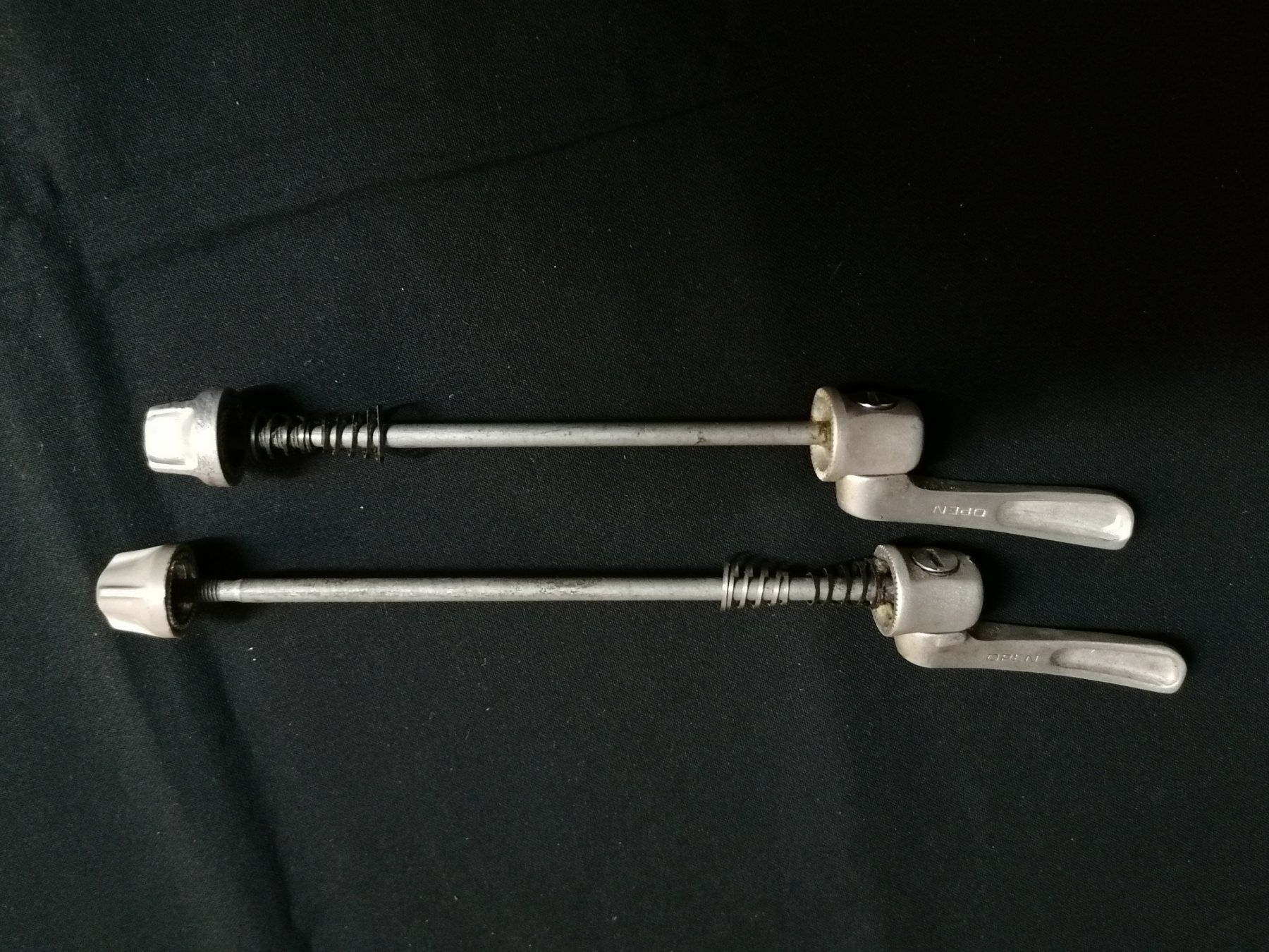 Shimano Ersatzteile: XT Schnellspannsatz – Gebraucht aus Lausanne von Frankenstein 2