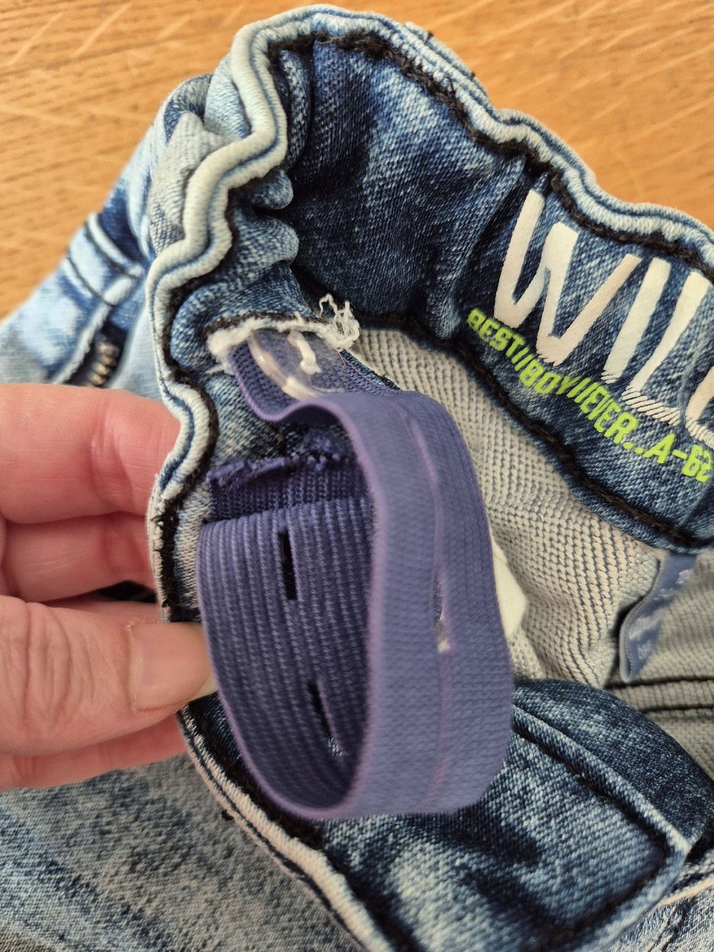 Pantaloni: kurze Hosen Grösse 104 – Usato da Rickenbach SO venduto da S.u.n.s.h.i.n.e.83 3