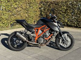 KTM SUPER DUKE R