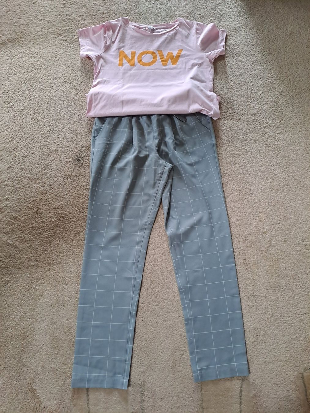 Lotti di vestiti: Hose und schönes Shirt Gr. 40 – Usato da Untersiggenthal venduto da Zehni8