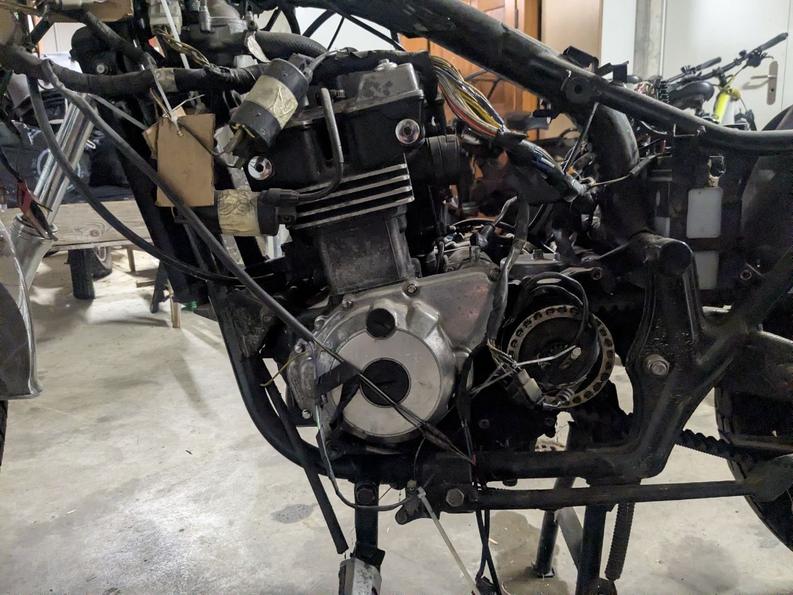 Cruisers: Kawasaki LTD450 – Défectueux à Trubschachen par 0Aedu6 1