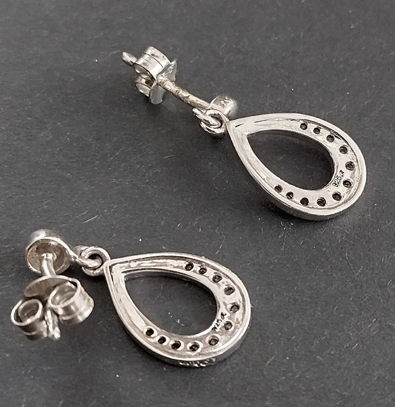 Orecchini pendenti & Orecchini a lobo: GLITZER OHRRINGE IN 925 SILBER – Usato da Romanshorn venduto da BoutiqueA 2